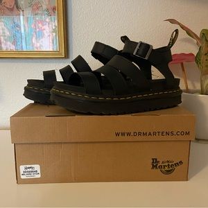 DR MARTEN BLAIRE HYDRO LEATHER STRAP SANDALS